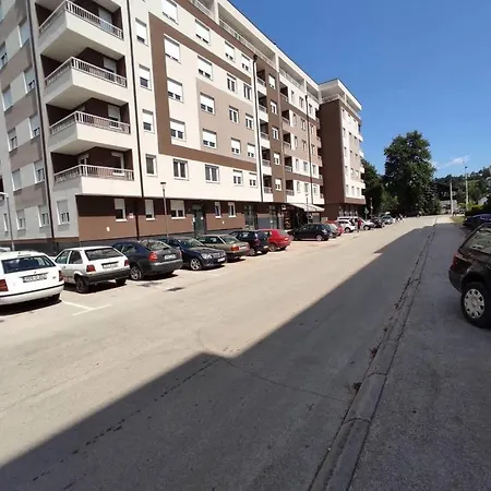 Centar Free Parking * Pale