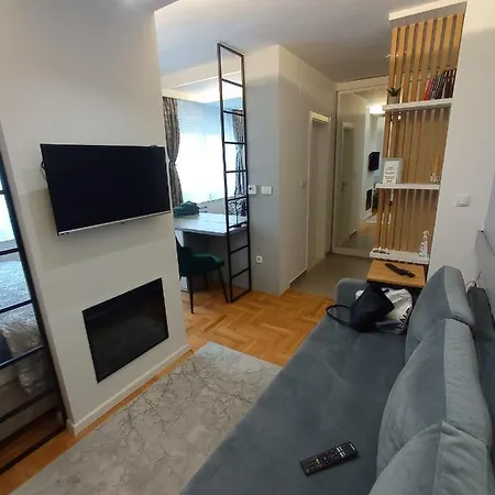 Studio Apartman Pale Apartment