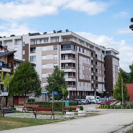 Studio Apartman Pale