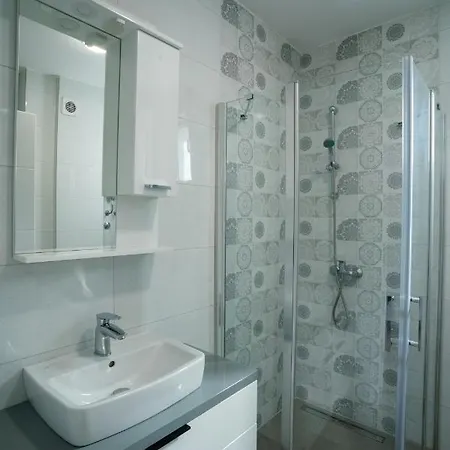 Studio Apartman Pale Pale